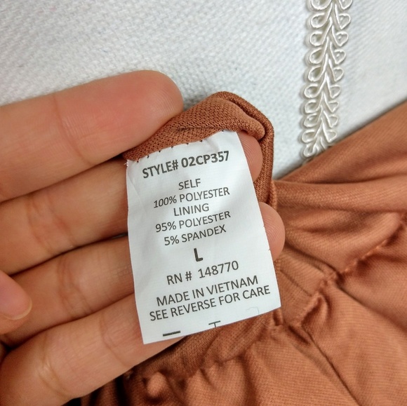 SOLD*NWT Floral Wrap Belt Tie Romper - Picture 8 of 8